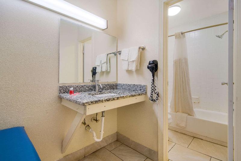 Стандартный Номер Кровать Кинг, Econo Lodge Goldsboro Hwy 70