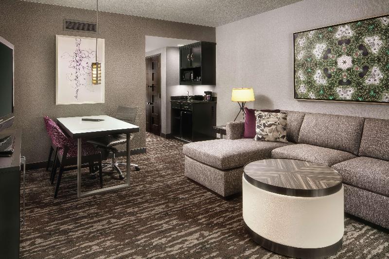 장애인을 위한 스위트, Embassy Suites By Hilton Crystal City National Airport