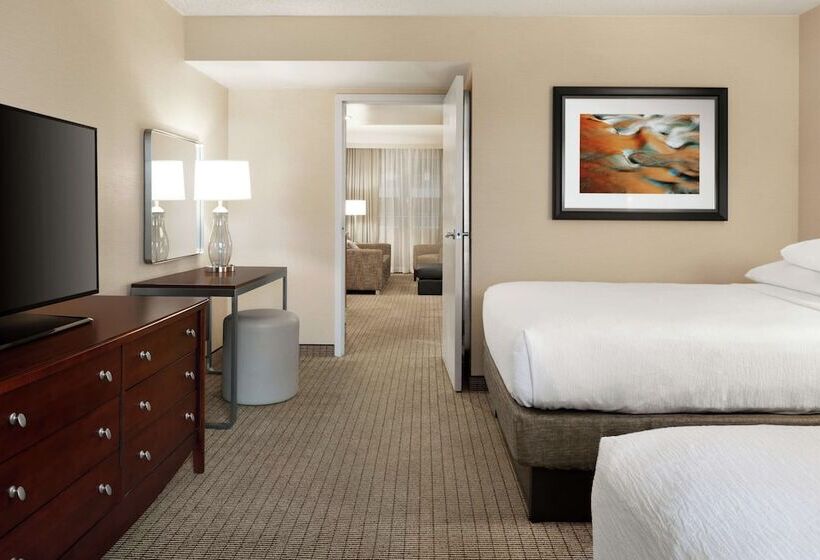 Люкс, Embassy Suites By Hilton Cincinnati Rivercenter