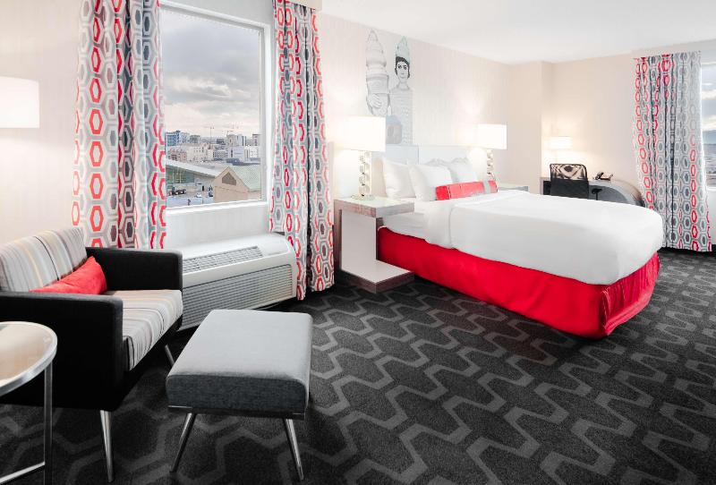Номер Deluxe Кровать Кинг, The Curtis Denver  A Doubletree By Hilton