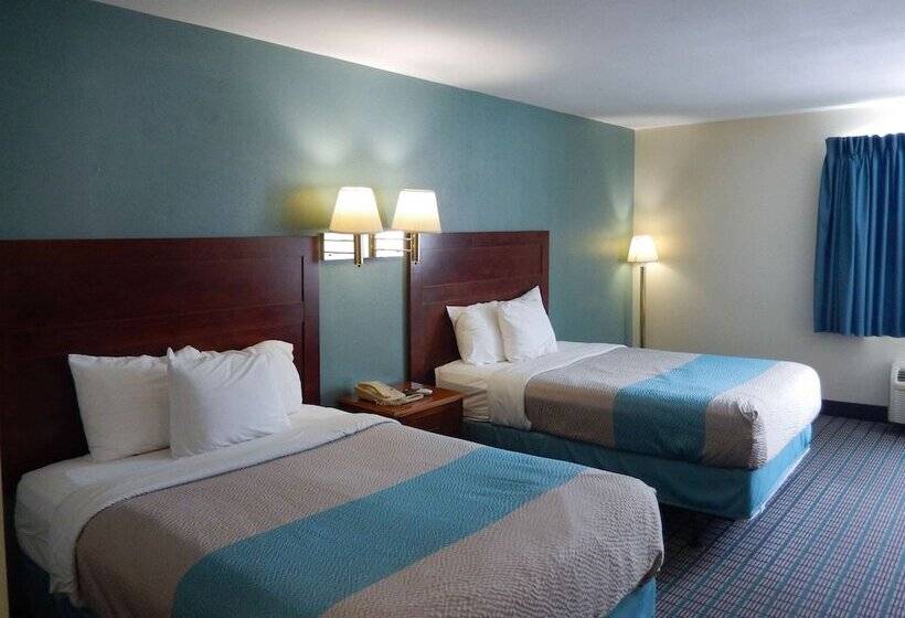 Номер Стандарт 2 Двуспальные Кровати, Motel 6 Mcgraw, Ny   Cortland