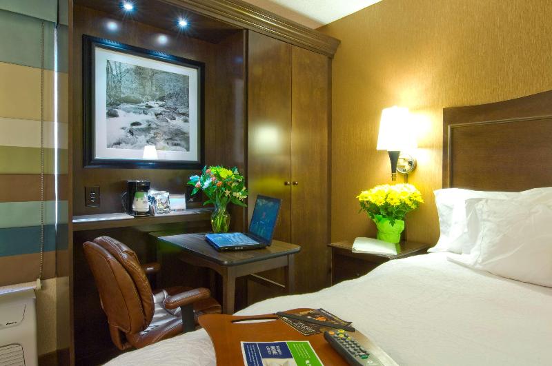 스탠다드 스튜디오 킹침대, Hampton Inn Downingtown/exton
