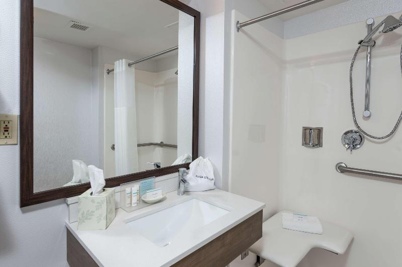 Номер Стандарт, Hampton Inn Fall River/westport