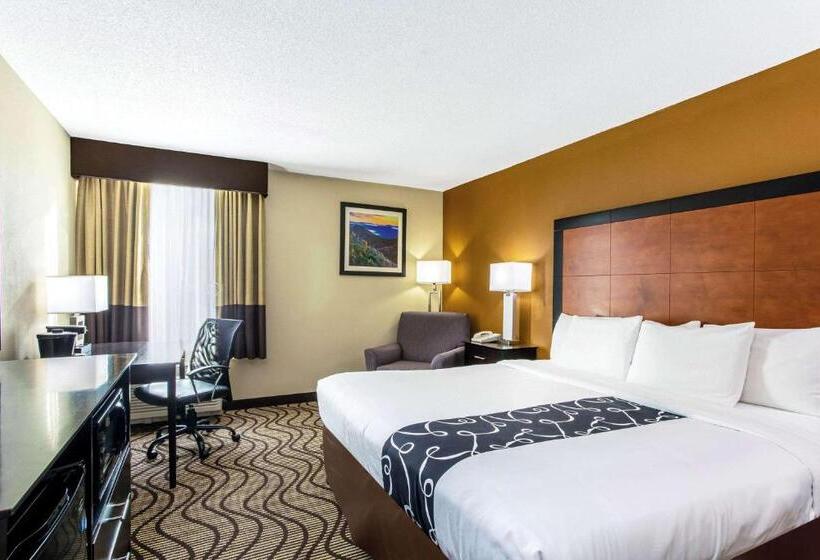 Номер Deluxe Кровать Кинг, La Quinta By Wyndham Wytheville