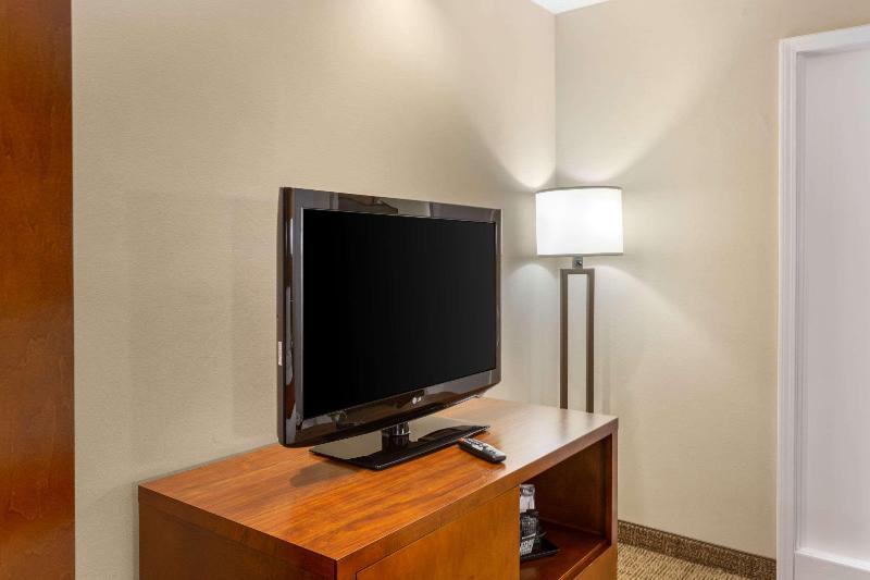 스탠다드 룸 킹사이즈 침대, Ramada By Wyndham Indiana