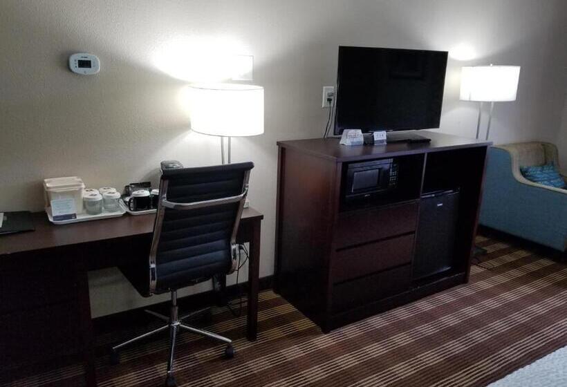 Семейный Номер Deluxe, Pocono Inn & Banquet   Stroudsburg