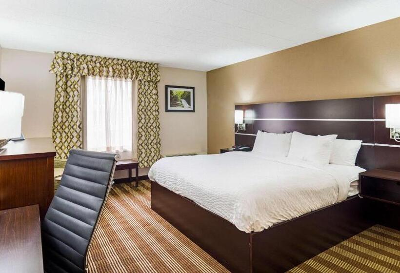 Семейный Номер, Pocono Inn & Banquet   Stroudsburg