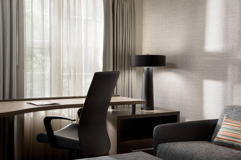 キングサイズベッドのスタンダードルーム, Crowne Plaza Houston Med Ctr Galleria Area, An Ihg