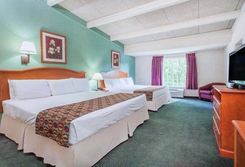 Номер Стандарт, Days Inn & Suites By Wyndham Lexington