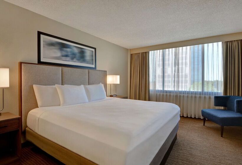 جناح بريميوم, Embassy Suites Hotel Winston Salem