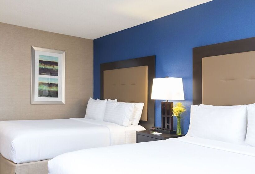 Номер Стандарт 2 Двуспальные Кровати, Holiday Inn Chicago   Elk Grove, An Ihg
