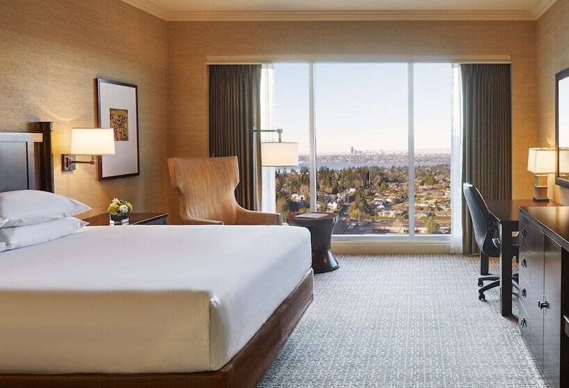 Номер Клуб, Hyatt Regency Bellevue