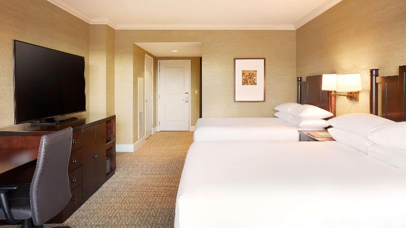 Номер Клуб, Hyatt Regency Bellevue