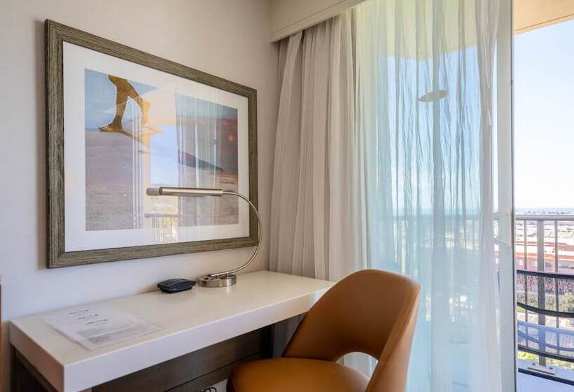 스탠다드 룸 더블 침대 2개, Crowne Plaza Ventura Beach, An Ihg