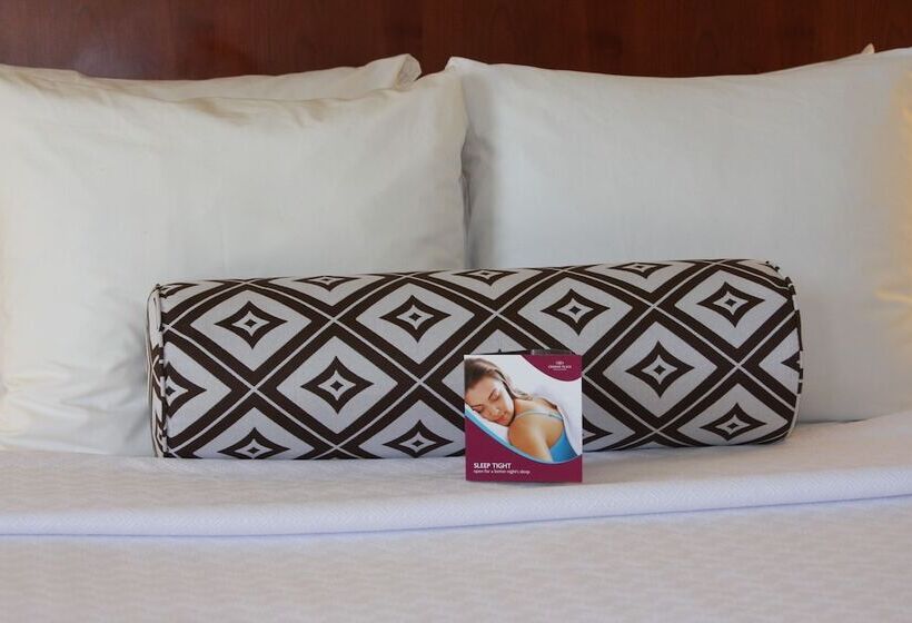 장애인을 위한 스위트, Crowne Plaza Ventura Beach, An Ihg