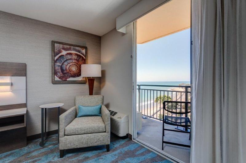 스탠다드 룸 킹사이즈 침대, Crowne Plaza Ventura Beach, An Ihg