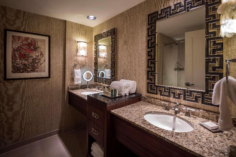 Quarto Estandar Cama King, Hilton Anatole