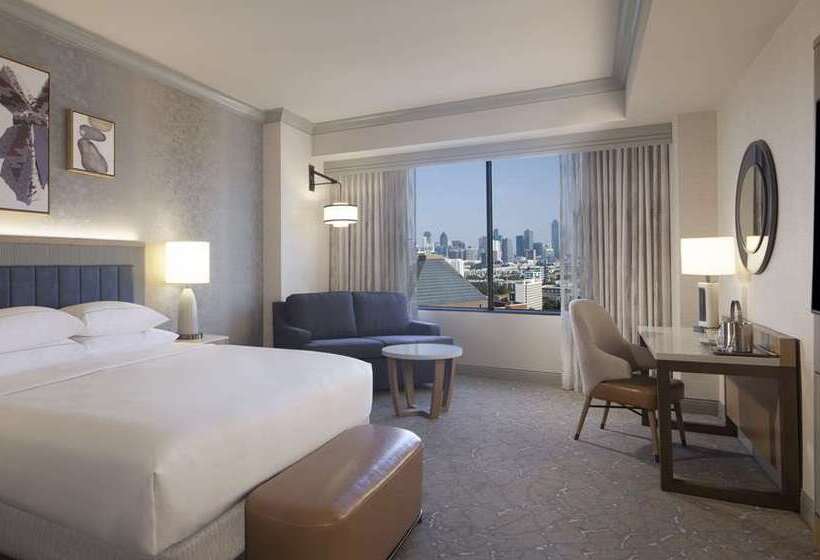 Quarto Estandar, Hilton Anatole