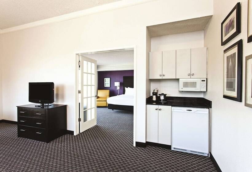 Люкс Повышенной Комфортности, La Quinta Inn By Wyndham Fresno Yosemite