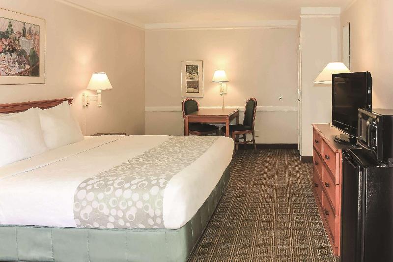 キングサイズベッドのデラックスルーム, La Quinta Inn By Wyndham Tyler