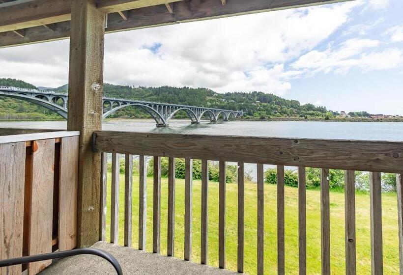 Номер Deluxe Кровать Кинг, Jot's Resort