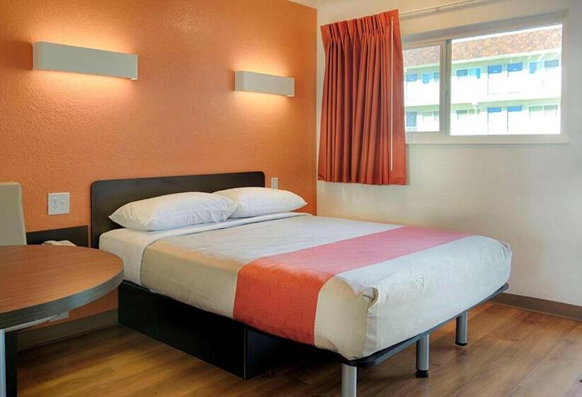 Номер Стандарт Адаптированный для Инвалидов, Motel 6 Mammoth Lakes, Ca