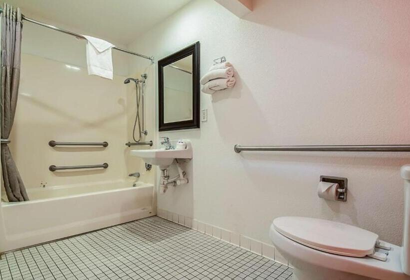 Номер Стандарт Адаптированный для Инвалидов, Motel 6 Bakersfield, Ca  Airport