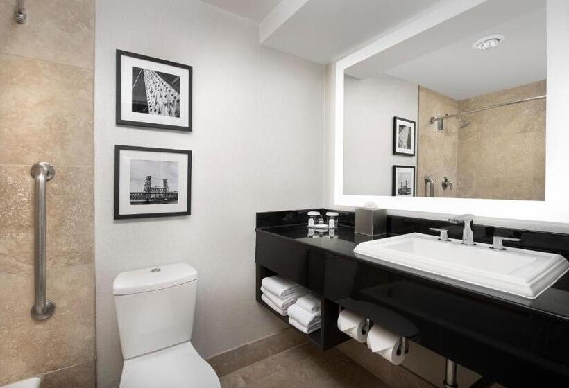스탠다드 룸 킹사이즈 침대, Crowne Plaza Hotel Portland Downtown Convention Center, An Ihg