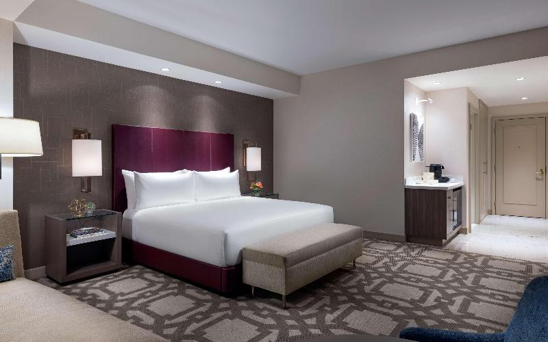 Номер Deluxe Кровать Кинг, Days Inn And Suites By Wyndham Downtown Missoulauniversity