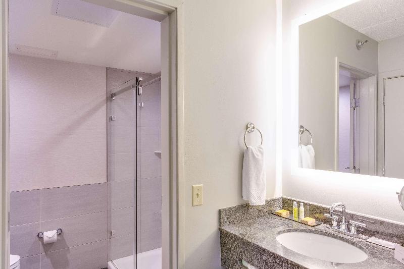 Номер Стандартный с Видом, Doubletree By Hilton Hotel Racine Harbourwalk