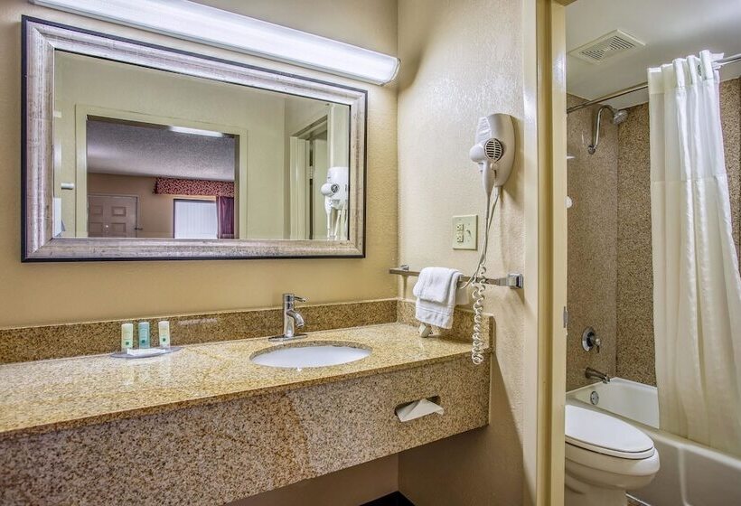 Номер Стандарт 2 Двуспальные Кровати, Quality Inn