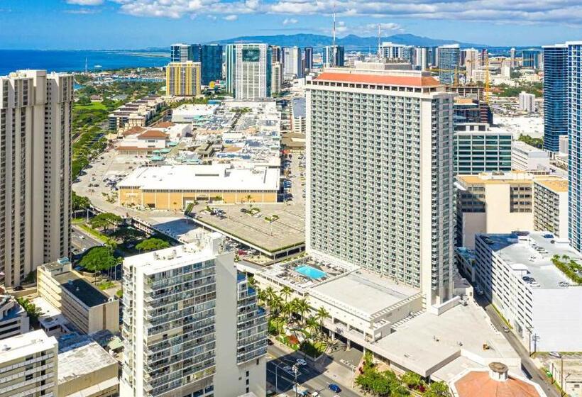Студио Стандарт с Балконом, Ala Moana Hotel By Mantra