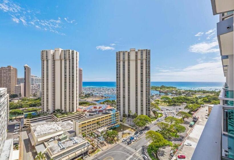 Студия Стандарт Вид на Море, Ala Moana Hotel By Mantra