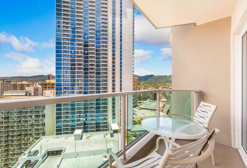 Студио Стандарт с Балконом, Ala Moana Hotel By Mantra