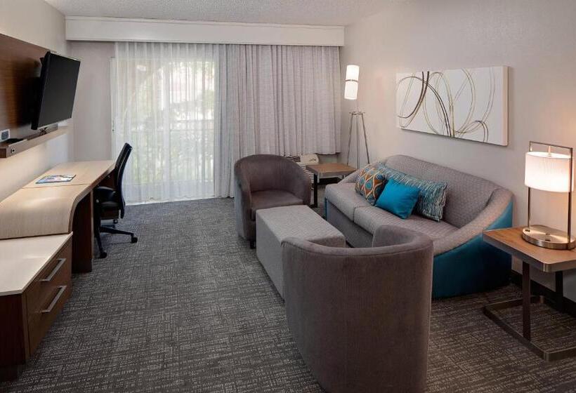 스위트 킹사이즈 침대, Courtyard By Marriott Fort Lauderdale North/cypress Creek