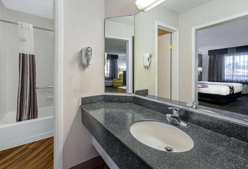 이그제큐티브 룸 킹사이즈 침대, La Quinta Inn By Wyndham Tucson East