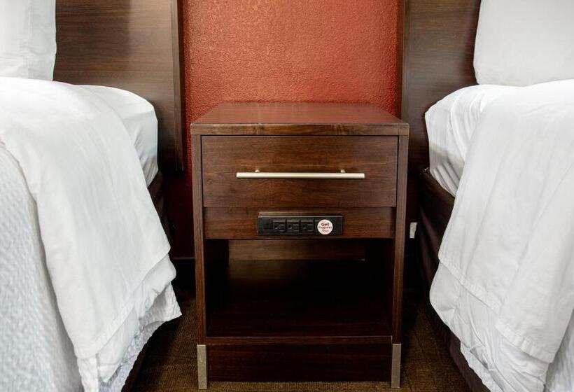 Номер Deluxe, Red Roof Inn Plus+ Secaucus   Meadowlands