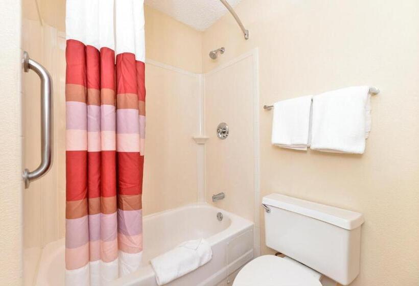 Стандартный Номер Кровать Кинг, Red Roof Inn Plus+ Secaucus   Meadowlands