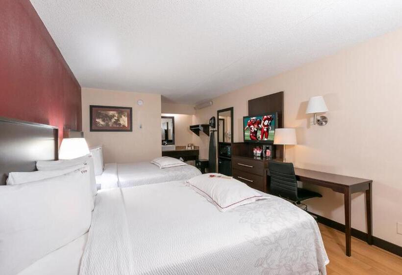 Номер Премиум, Red Roof Inn Plus+ Secaucus   Meadowlands