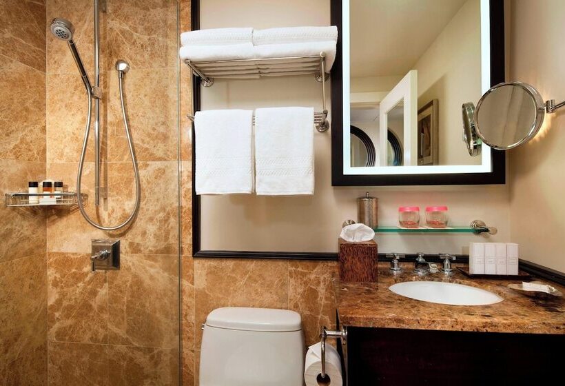 Полулюкс, The Royal Hawaiian, A Luxury Collection Resort, Waikiki