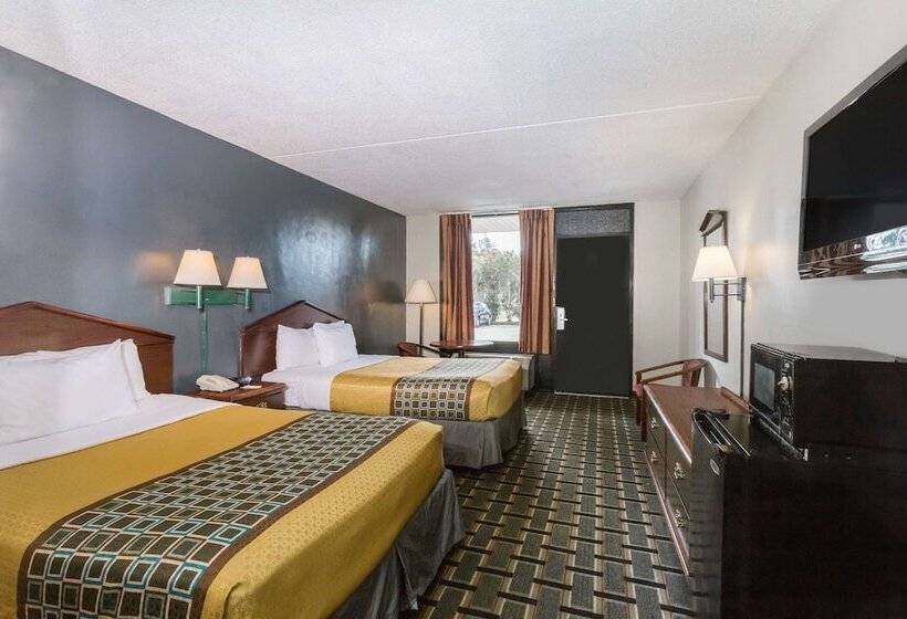 Номер Стандарт 2 Двуспальные Кровати, Travelodge By Wyndham Savannah Area/richmond Hill