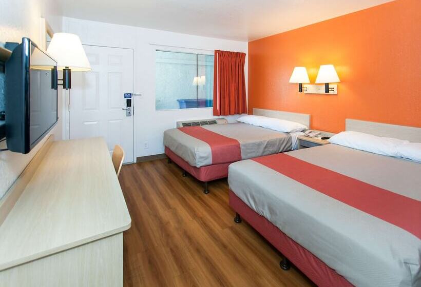 스탠다드 룸 더블 침대 2개, Motel 6rosemead, Ca  Los Angeles