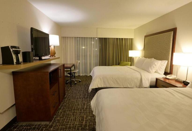 Номер Стандарт Вид на Бассейн, Holiday Inn Hotel & Suites Minneapolis Lakeville, An Ihg