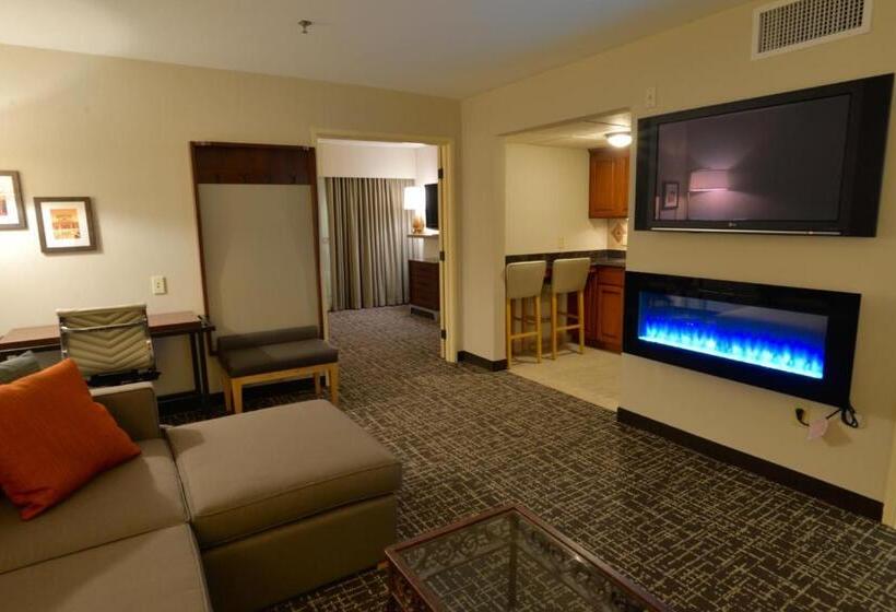Люкс с Балконом, Holiday Inn Hotel & Suites Minneapolis Lakeville, An Ihg
