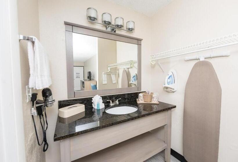 Номер Стандарт Вид на Бассейн, Ocean Coast Hotel At The Beach Amelia Island