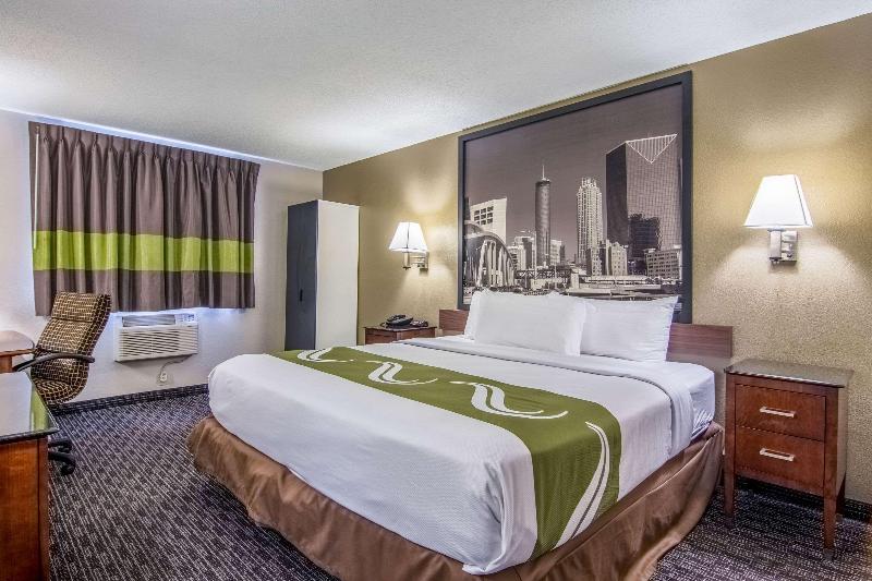 חדר סטנדרט עם מיטת קינג, Quality Inn Atlanta Airport Central