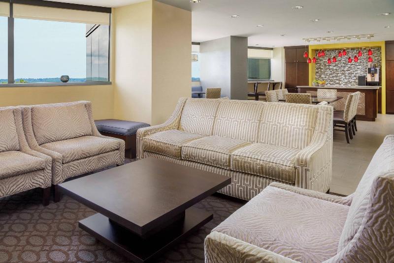 Номер Клуб, Sheraton Baltimore North
