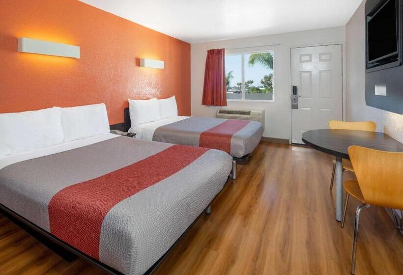 4인용 스탠다드 룸, Motel 6ventura, Ca  South