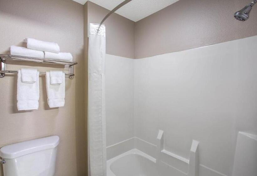 Suite Deluxe Llit King, Baymont By Wyndham Joliet