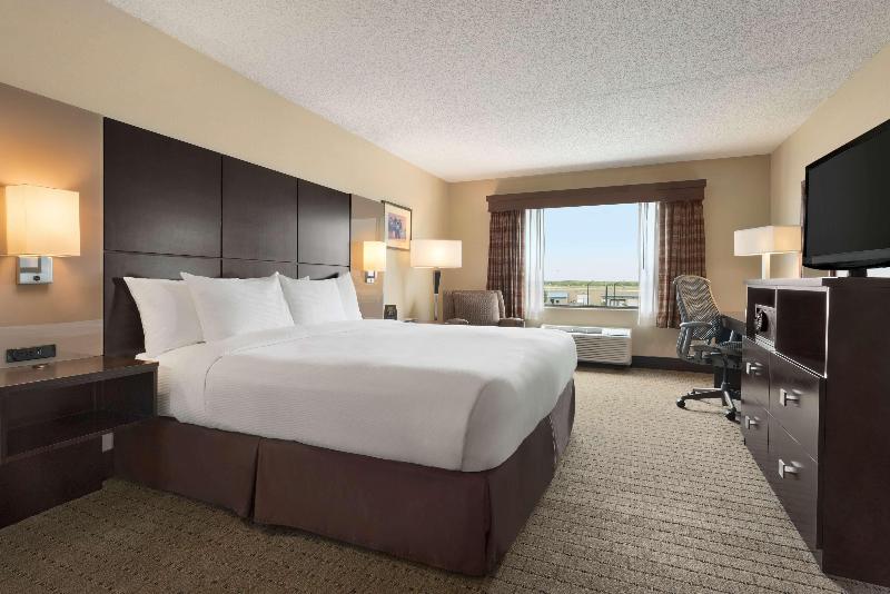 Стандартный Номер Кровать Кинг, Doubletree By Hilton Hotel Wichita Airport